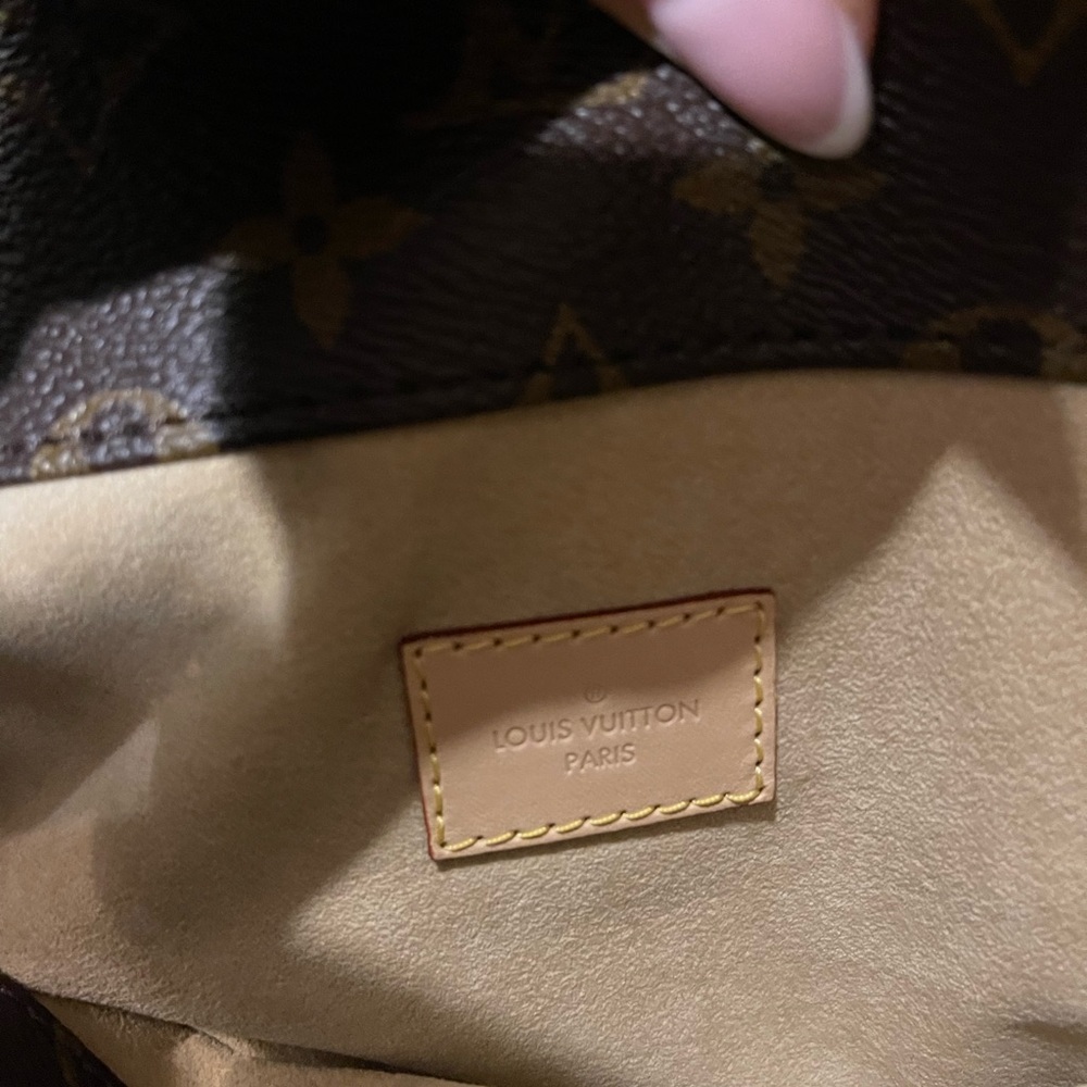 - Brand new Louis Vuitton Artsy PLUS wallet/pouch - Picture 6 of 12